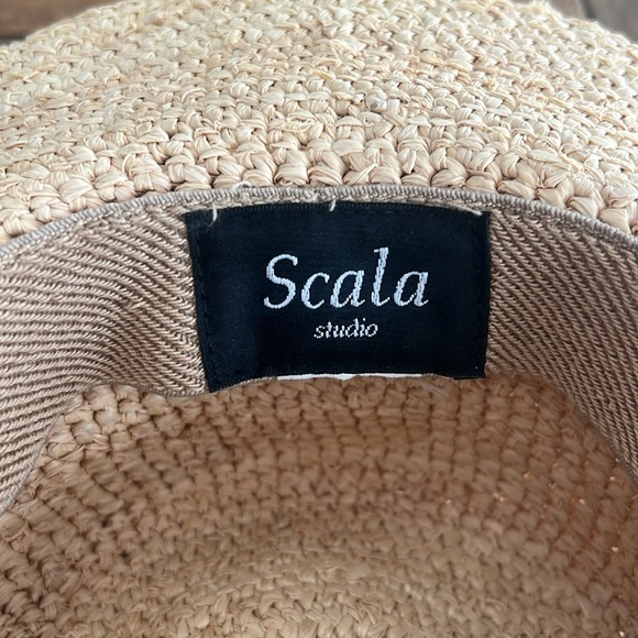 Scala Studio Straw hat with purple straw accent Wide Brim Sun Hat size 23” - Picture 3 of 5